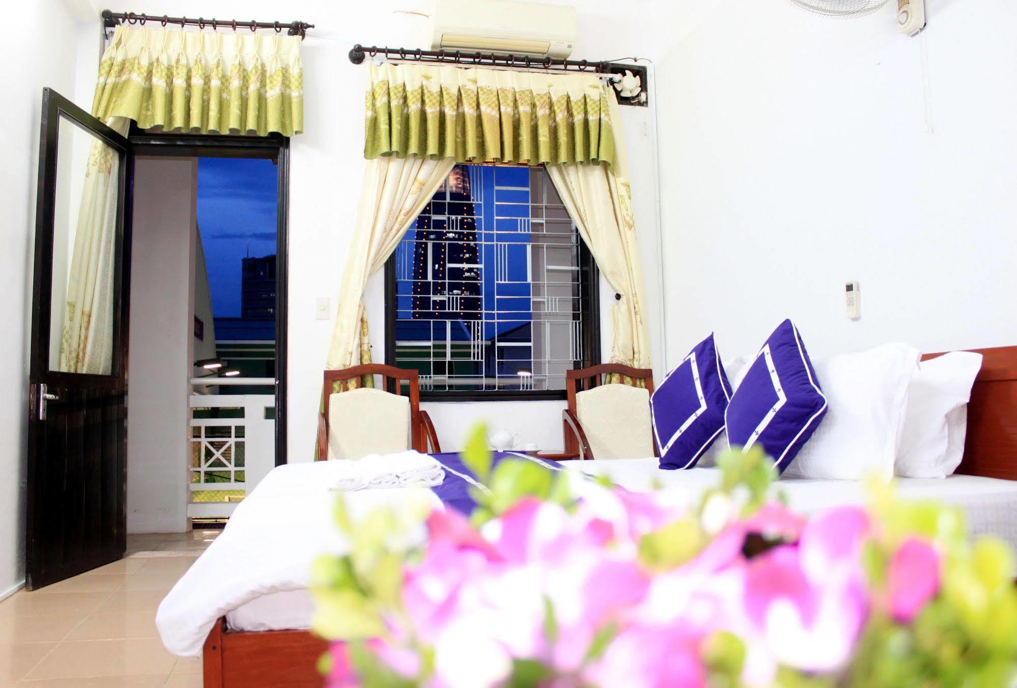 Ngoi Nha Xanh Hotel Da Nang Eksteriør billede